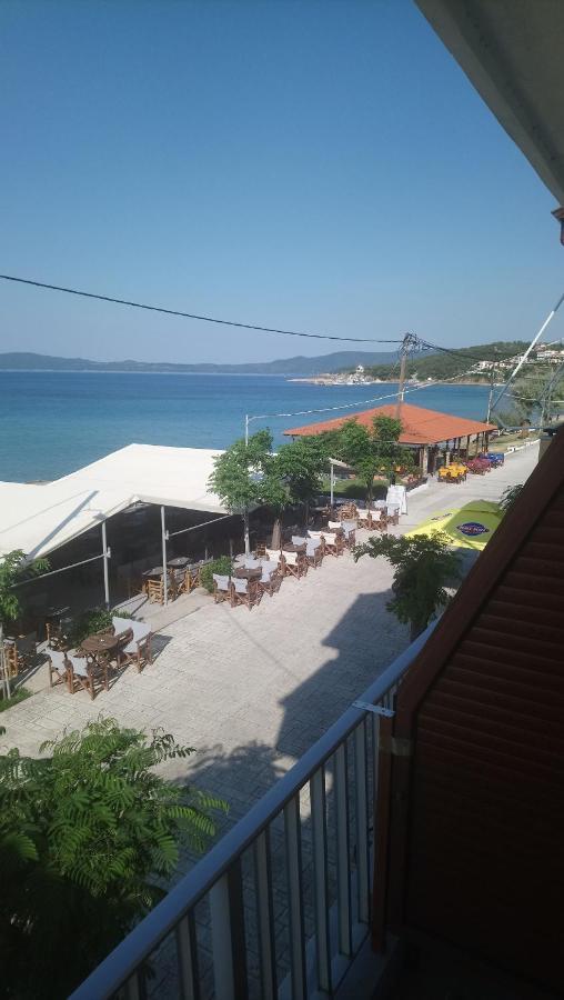 Diolkos Apartement Nea Roda Buitenkant foto
