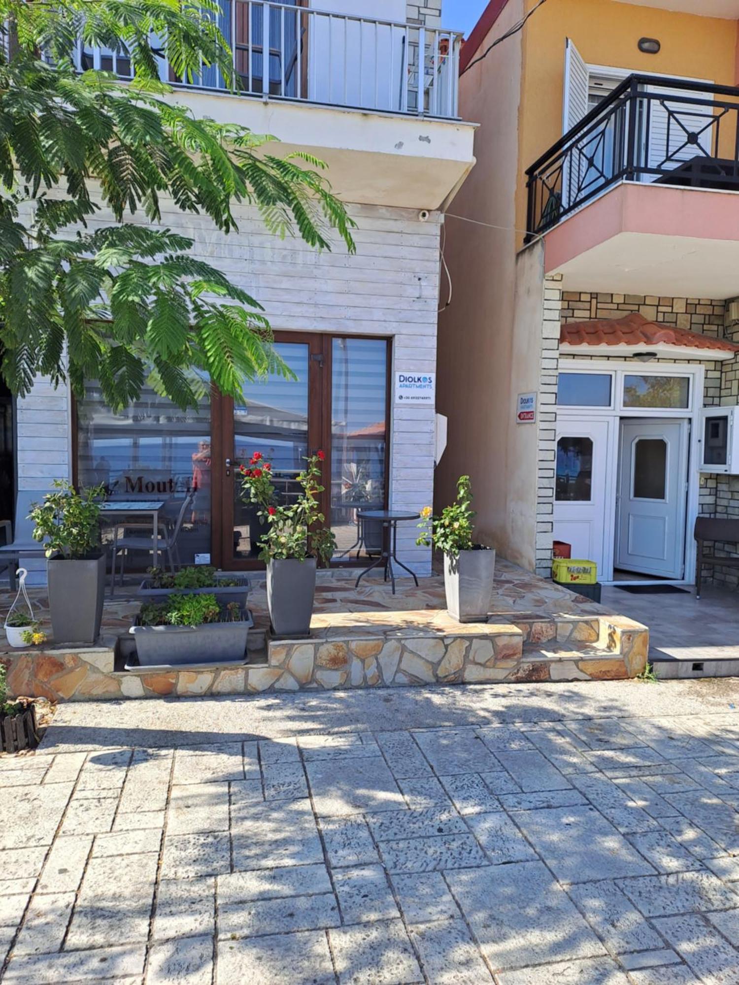 Diolkos Apartement Nea Roda Buitenkant foto
