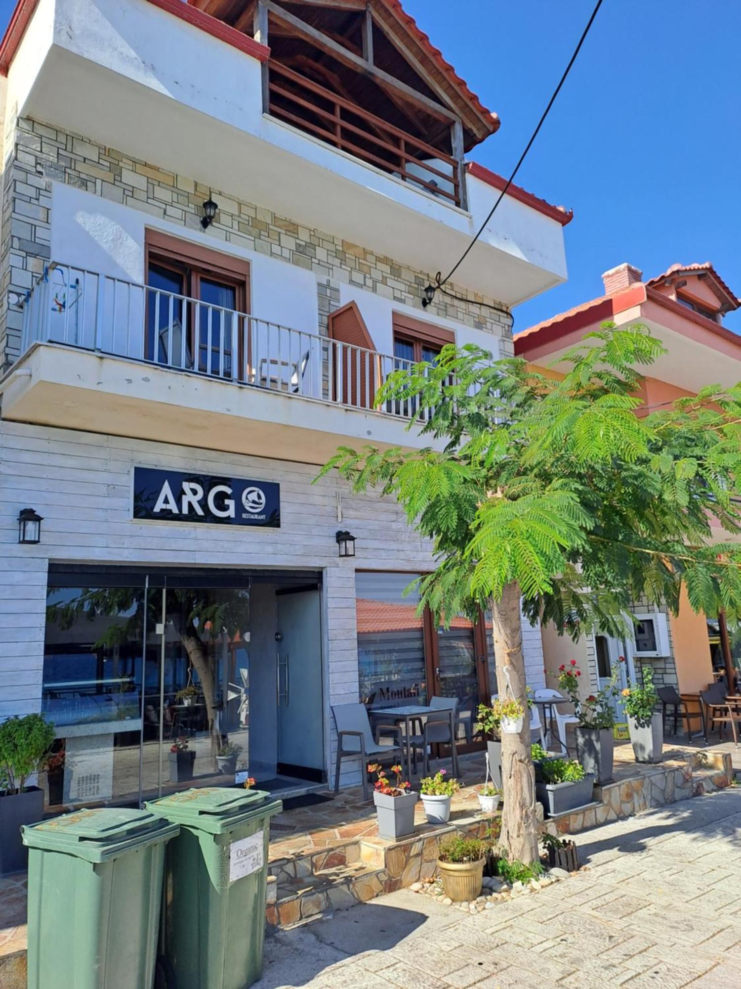 Diolkos Apartement Nea Roda Buitenkant foto
