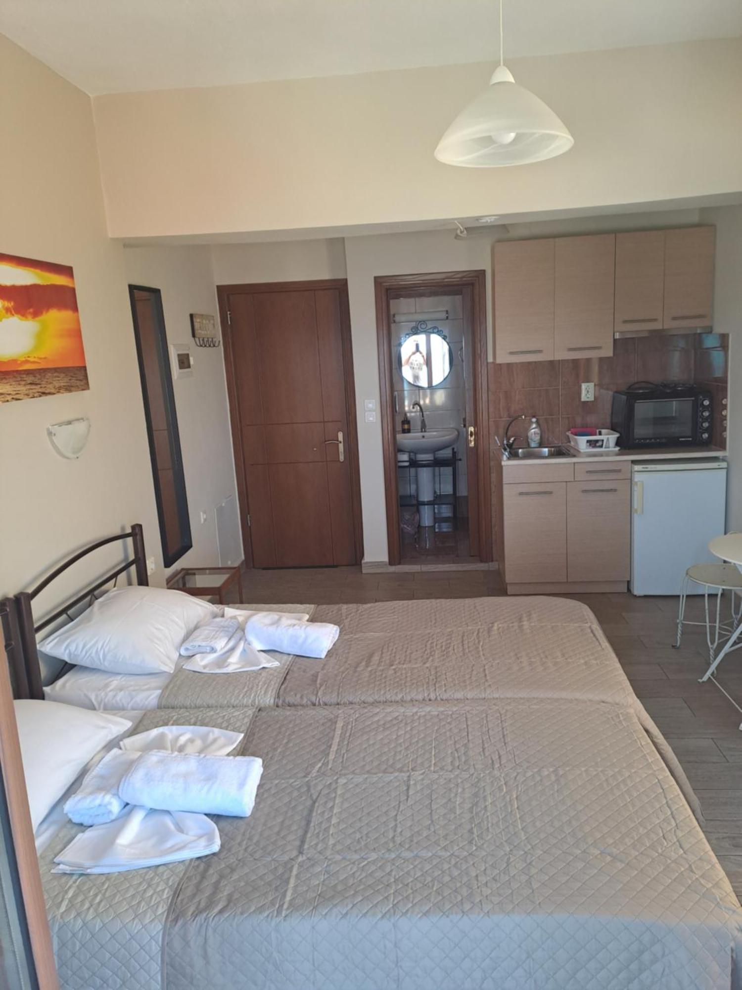 Diolkos Apartement Nea Roda Kamer foto