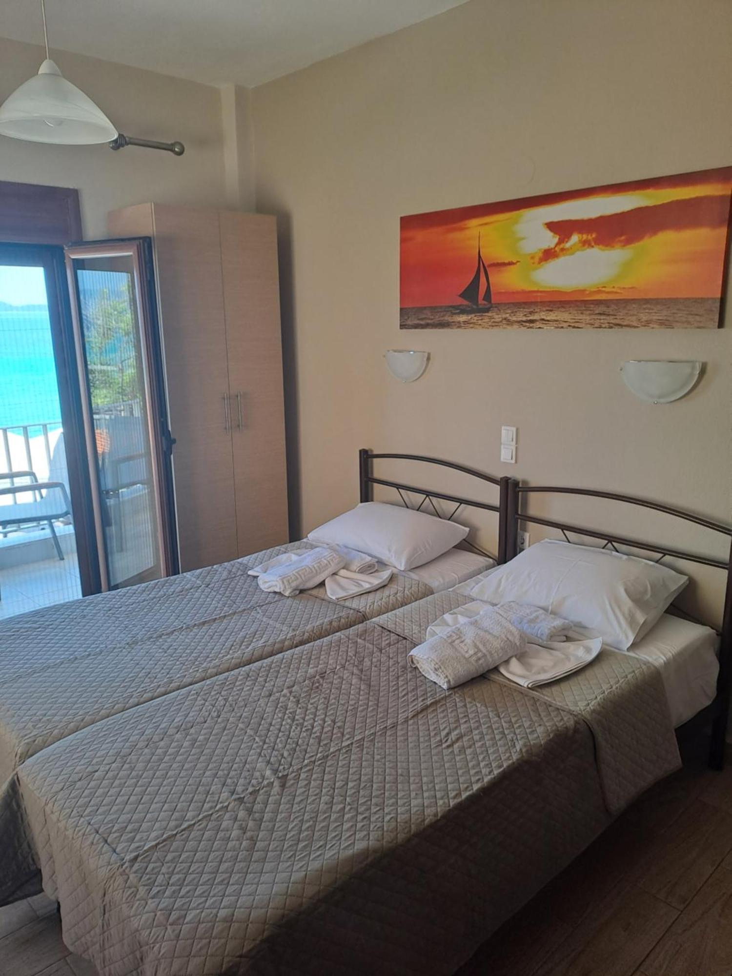 Diolkos Apartement Nea Roda Kamer foto